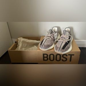 Yeezy 350 v2